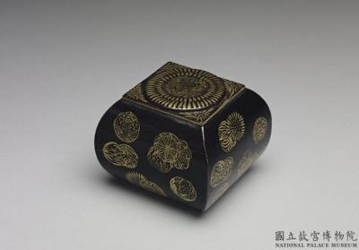 图片[3]-Glass Go pieces (and black-lacquered Go jars with gold painting), 18th century, Qing dynasty-China Archive